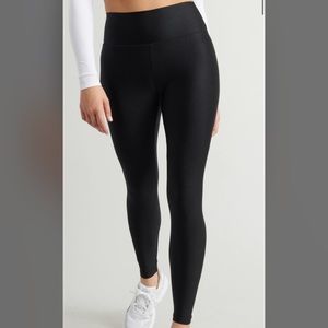 Shiny high-rise leggings
